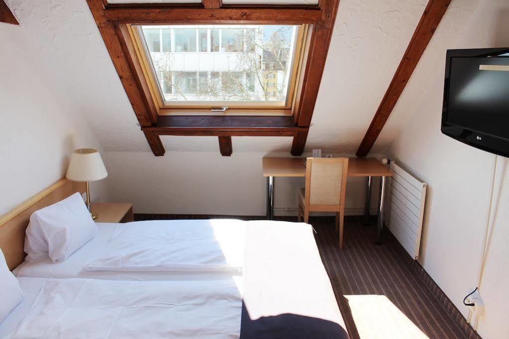 Olympia 3* Zürih